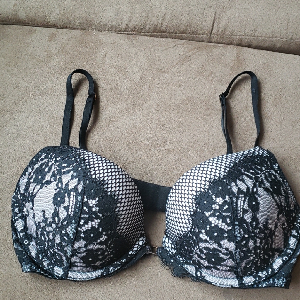 Victoria Secret Very Sexy Push Up 34b